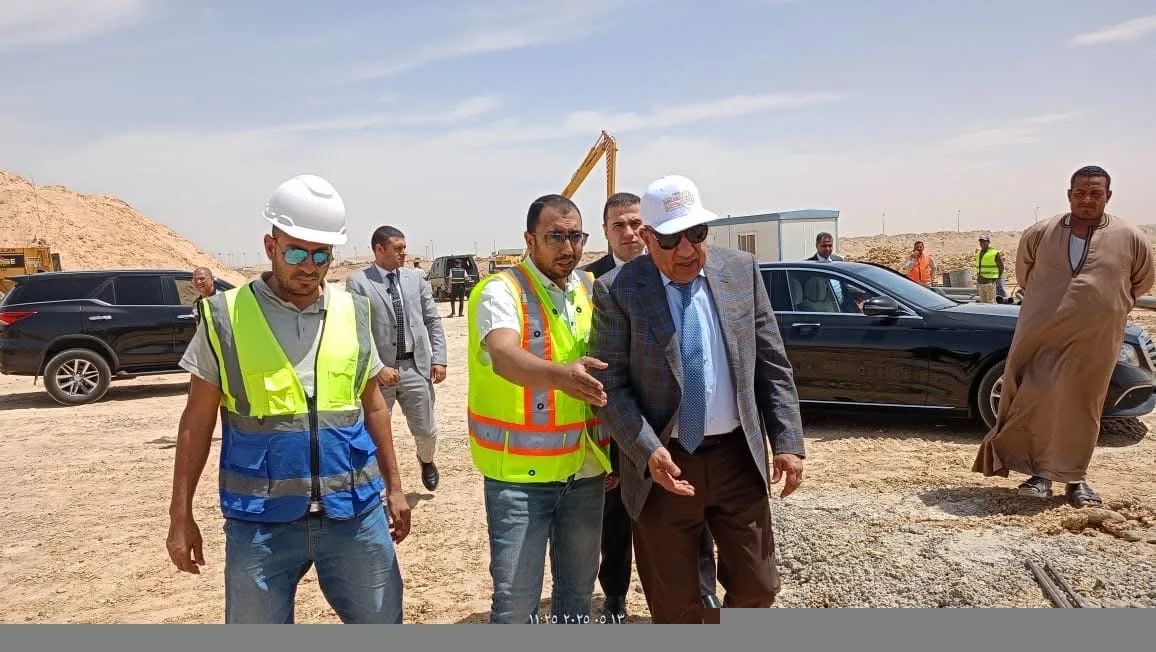 وزير الكهرباء يتابع أحدث التطورات في مشروع برجى عبور قناة السويس وخط الربط الكهربائي مع السعودية. وزير الكهرباء يتابع أحدث التطورات في مشروع برجى عبور قناة السويس وخط الربط الكهربائي مع السعودية.