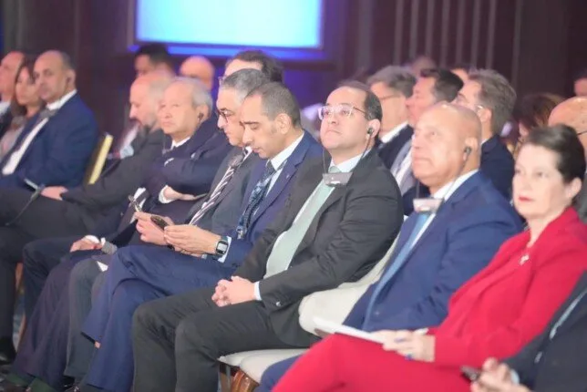 وزير المالية: الاقتصاد الوطني يتحرك بخطى ثابتة ويوفر فرصًا استثمارية كبيرة وزير المالية: الاقتصاد الوطني يتحرك بخطى ثابتة ويوفر فرصًا استثمارية كبيرة