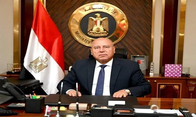 وزير النقل: كنا نملك رؤية مستقبلية أثناء توسيع دائرة الأوتوبيس الترددي. وزير النقل: كنا نملك رؤية مستقبلية أثناء توسيع دائرة الأوتوبيس الترددي.