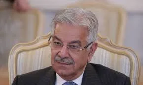 وزير دفاع باكستان محذرا الهند: المياه خط أحمر