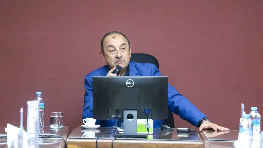 وزير قطاع الأعمال يستعرض حالة تنفيذ مشاريع الصناعات المعدنية وأداء المؤشرات وزير قطاع الأعمال يستعرض حالة تنفيذ مشاريع الصناعات المعدنية وأداء المؤشرات
