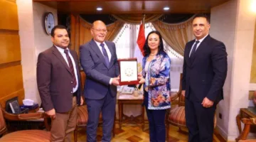 وزيرة التضامن الاجتماعي تلتقي برئيس جامعة سوهاج