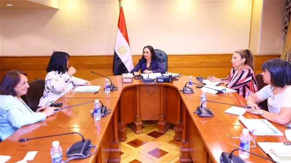 وزيرة التضامن تناقش تعزيز التعاون بين صندوق دعم الصناعات الريفية ومؤسسة دلتا لريادة الأعمال المجتمعية