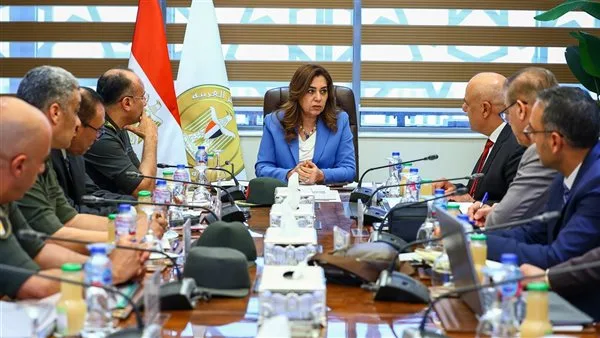 وزيرة التنمية المحلية تتابع قضايا التصالح ورخص البناء وتؤكد تسهيل الإجراءات للمواطنين