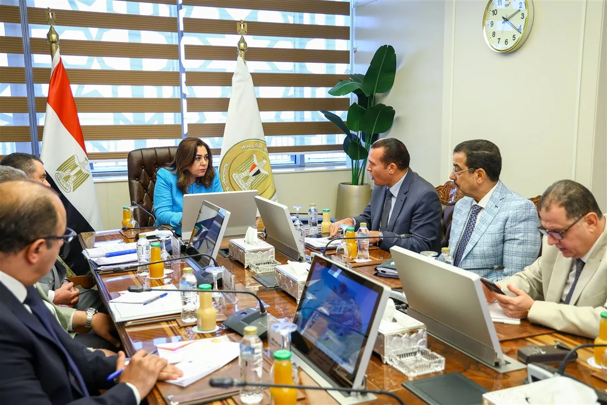 وزيرة التنمية المحلية: لن نسمح بأي تقصير أو إهمال بالمراكز التكنولوجية.. وشكلنا لجنة للمرور على المحافظات لمتابعة ملفات التصالح