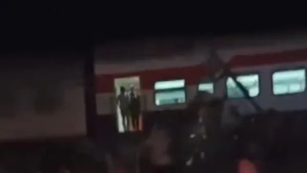 وفاة طفل تحت عجلات قطار في قنا وفاة طفل تحت عجلات قطار في قنا