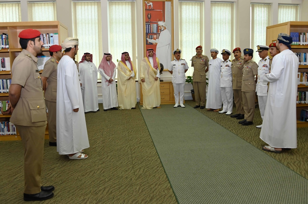 وفد سعودي يزور كلية الدفاع الوطني وكلية القيادة والأركان المشتركة وفد سعودي يزور كلية الدفاع الوطني وكلية القيادة والأركان المشتركة