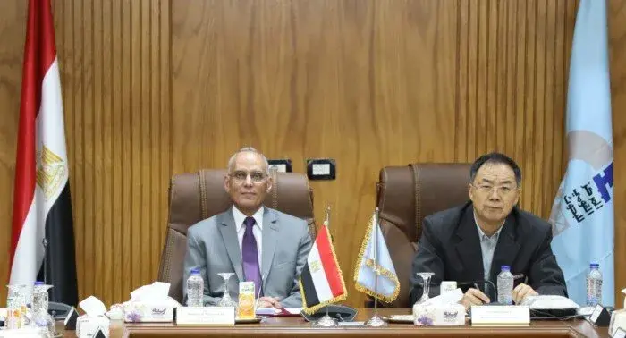 وفد صيني رفيع المستوى يزور المركز القومي للبحوث لتعزيز التعاون العلمي وفد صيني رفيع المستوى يزور المركز القومي للبحوث لتعزيز التعاون العلمي
