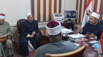 وكيل "أوقاف الغربية" يؤكد ضرورة الالتزام بتعليمات الوزارة لضبط العمل الإداري والدعوي