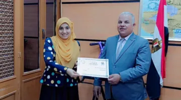وكيل تعليم الفيوم يشيد بالطلاب والمعلمين المتميزين في المدارس خلال زياراته.
