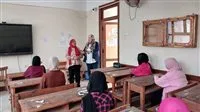 وكيل تعليم بني سويف تؤكد على منع دخول الهواتف المحمولة إلى اللجان