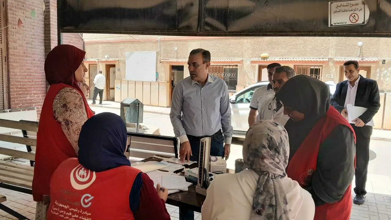 وكيل وزارة الصحة يتابع عمل فِرَق المبادرات الرئاسية بمستشفى الرمد بدمنهور.. صور وكيل وزارة الصحة يتابع عمل فِرَق المبادرات الرئاسية بمستشفى الرمد بدمنهور.. صور