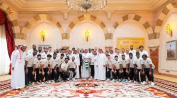 ولي العهد يلتقي بوزير الرياضة ورئيس اتحاد الكرة ورئيس وأعضاء إدارة النادي الأهلي ولاعبي الفريق احتفالا بفوزهم بدوري أبطال آسيا للنخبة 2025.