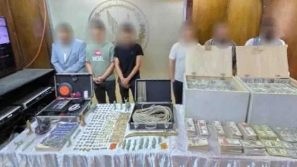وهم الثراء السريع.. حيلة جديدة للنصب على المواطنين بقطع أثرية وهم الثراء السريع.. حيلة جديدة للنصب على المواطنين بقطع أثرية