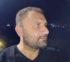 ياسين الرزوق زيوس: عين الشرع من على برج إيفل فهل يقطع النور عتمة دمشق المزنّرة بالتاريخ والحضارة بعد طول قطيعةٍ مع الازدهار