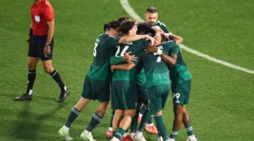 الأهلي يحتفل بلقب دوري أبطال آسيا للنخبة بثنائية في التعاون بالدوري السعودي