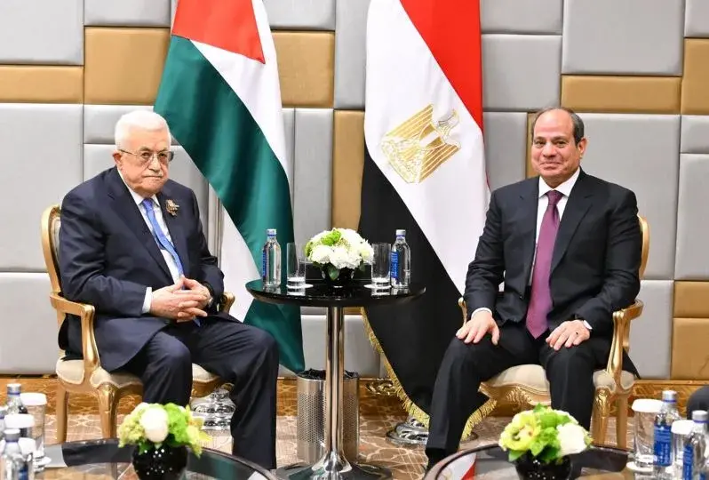 السيسي يبحث مع أبو مازن الاعترافات الدولية بفلسطين وإصلاحات السلطة السيسي يبحث مع أبو مازن الاعترافات الدولية بفلسطين وإصلاحات السلطة