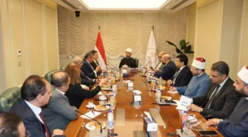 وزير الأوقاف يلتقي عيد لبيب ومجموعة من الشخصيات القبطية لتعزيز أواصر التآخي والمحبة