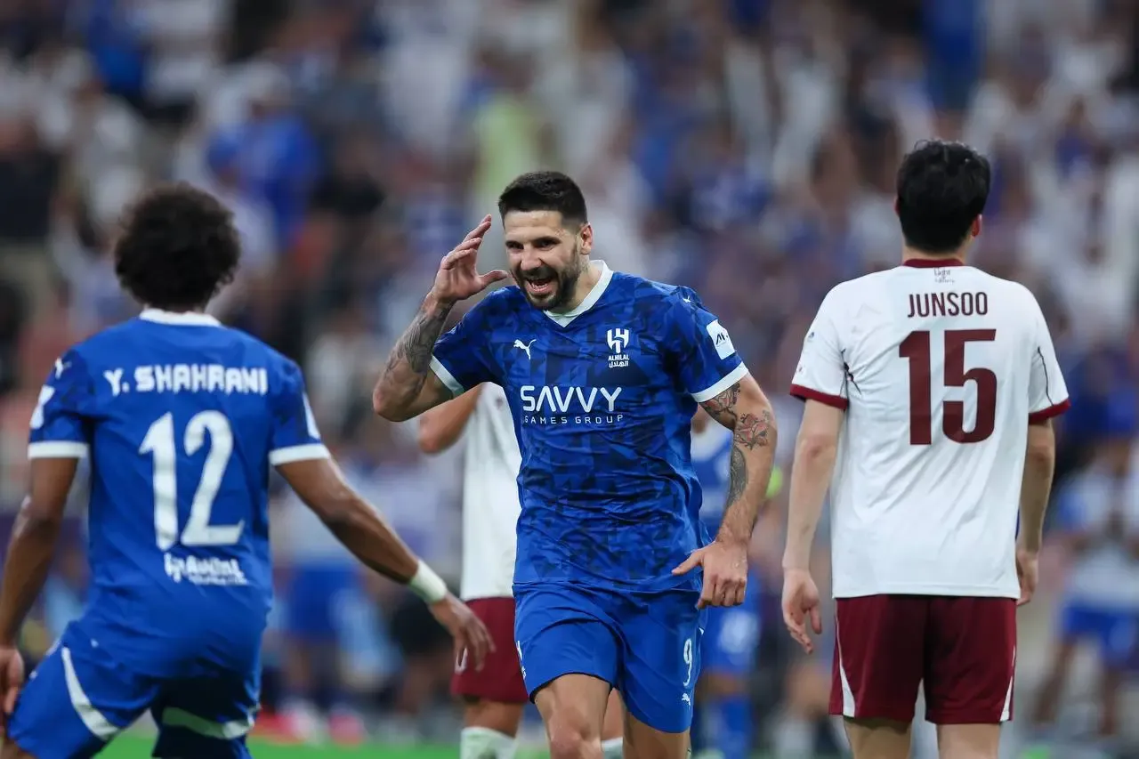 تقرير: ميتروفيتش يحصل على أول عرض رسمي للخروج من الهلال
