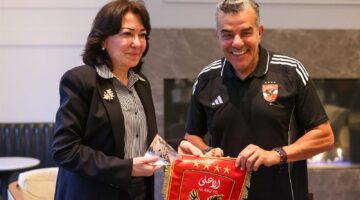 صور: قنصل مصر في نيويورك يلتقي ببعثة الأهلي