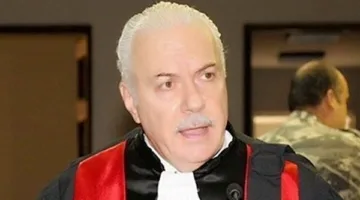 لبنان: القبض على وزير الاقتصاد السابق بتهم التزوير وعقد صفقات مشبوهة