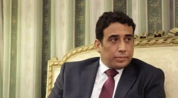 ليبيا: المنفي يعلن قرارًا بحظر الأسلحة في طرابلس ويكلف الشرطة بتعزيز الأمن