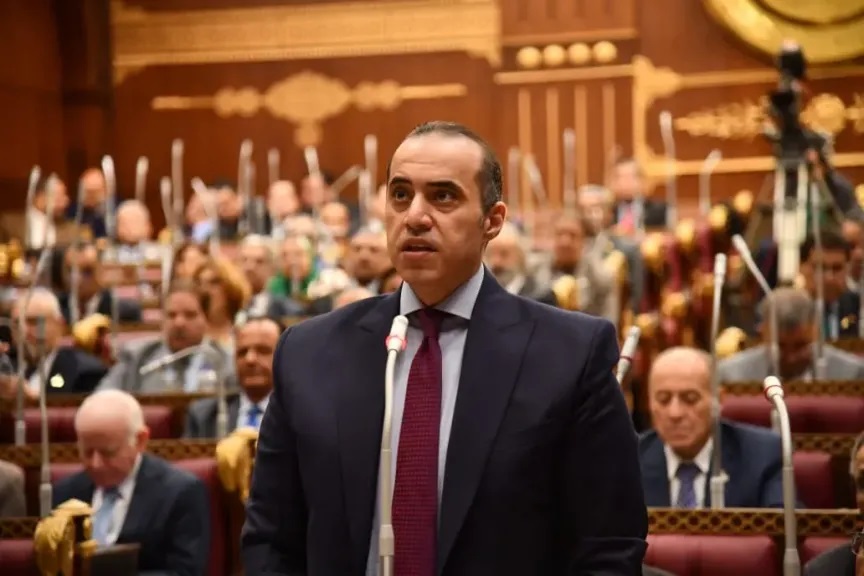 الإيجار القديم: المستشار محمود فوزي يوضح.. 250 جنيها إيجار موحد للجميع، والفروقات تُدفع بالتقسيط بعد التصنيف. الإيجار القديم: المستشار محمود فوزي يوضح.. 250 جنيها إيجار موحد للجميع، والفروقات تُدفع بالتقسيط بعد التصنيف.