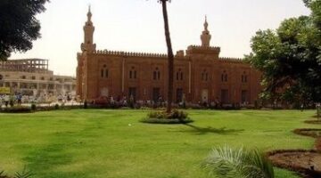 استمرار أعمال الترميم والتأهيل لمجمع مسجد الخرطوم التاريخي بعد تعرضه للنهب والتدمير من قبل المليشيات