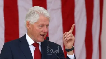 كلينتون: نتنياهو استفز الحرب مع إيران للبقاء في الحكم