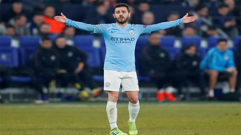 الهلال السعودي يهدف للتعاقد مع برناردو سيلفا قبل بطولة كأس العالم للأندية الهلال السعودي يهدف للتعاقد مع برناردو سيلفا قبل بطولة كأس العالم للأندية