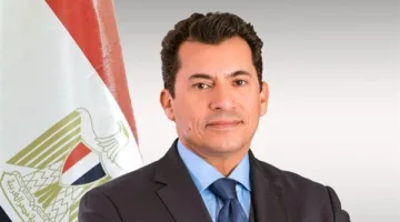 وزير الرياضة يتباحث مع اتحاد البادل حول تنظيم البطولة الدولية للبادل في مصر