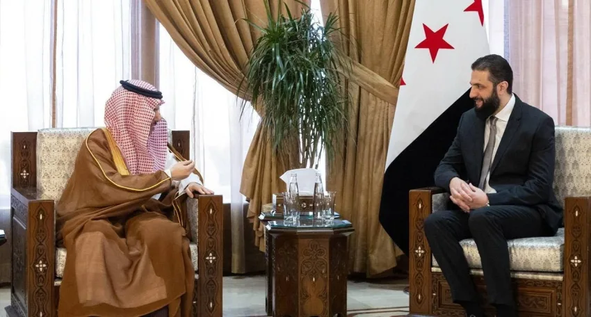 مساعدة مالية من السعودية وقطر للموظفين في القطاع العام بسوريا لمدة ثلاثة أشهر مساعدة مالية من السعودية وقطر للموظفين في القطاع العام بسوريا لمدة ثلاثة أشهر