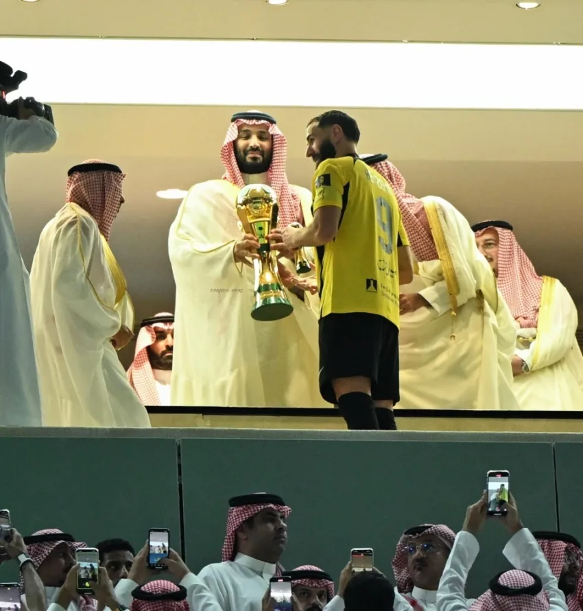 الاتحاد الأكثر قوةً وتفوقًا في الثنائيّة الاتحاد الأكثر قوةً وتفوقًا في الثنائيّة