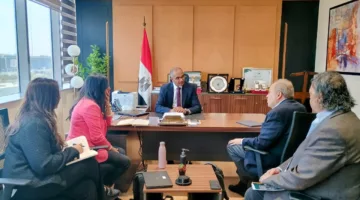 نائب وزير الإسكان يستقبل فريق البنك الدولي لمتابعة مشاريع الصرف الصحي في المناطق الريفية