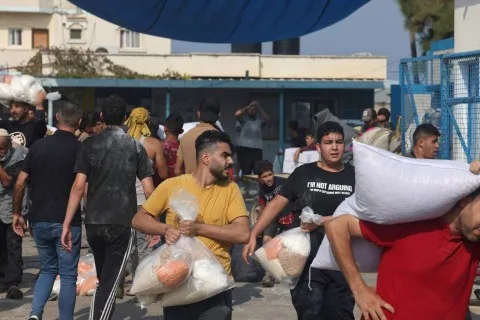منظمة أطباء بلا حدود: الخطة الأمريكية-الإسرائيلية لاستخدام المساعدات الإنسانية في غزة غير فعّالة ومهينة. منظمة أطباء بلا حدود: الخطة الأمريكية-الإسرائيلية لاستخدام المساعدات الإنسانية في غزة غير فعّالة ومهينة.