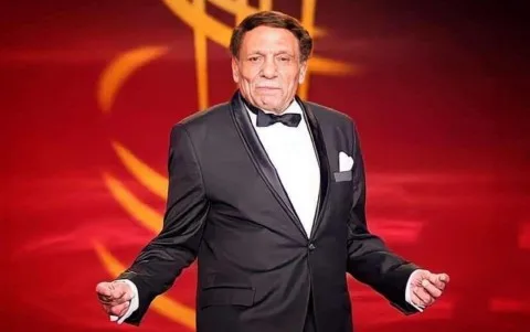 الزعيم عادل إمام يعود إلى الواجهة بعد شائعة دخوله المستشفى للعناية المركزة الزعيم عادل إمام يعود إلى الواجهة بعد شائعة دخوله المستشفى للعناية المركزة