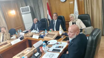 رئيس هيئة الضرائب: نسعى لتجاوز العقبات أمام المصانع والشركات للاستفادة من التسهيلات الضريبية الحديثة.