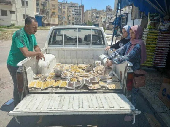مصادرة منتجات مخبوزة غير صالحة للاستهلاك البشري خلال حملة في حي العرب ببورسعيد