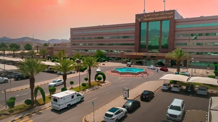 إطلاق خدمة قسطرة القلب المتنقلة في مستشفى شرق عرفات لتعزيز الرعاية التخصصية خلال موسم الحج إطلاق خدمة قسطرة القلب المتنقلة في مستشفى شرق عرفات لتعزيز الرعاية التخصصية خلال موسم الحج
