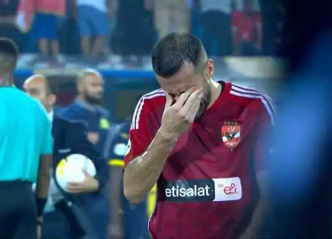 الأهلي يفاجئ علي معلول بقرار غير متوقع استناداً إلى توصيات خوسيه ريفيرو الأهلي يفاجئ علي معلول بقرار غير متوقع استناداً إلى توصيات خوسيه ريفيرو