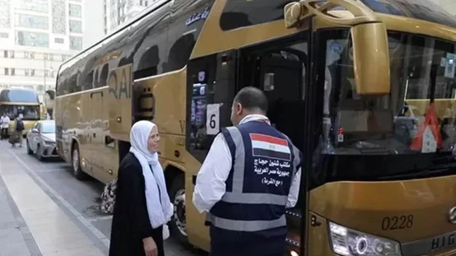 رئيس بعثة الحج: انتهاء تنظيم انتقال الحجاج من المدينة المنورة إلى مكة المكرمة. رئيس بعثة الحج: انتهاء تنظيم انتقال الحجاج من المدينة المنورة إلى مكة المكرمة.