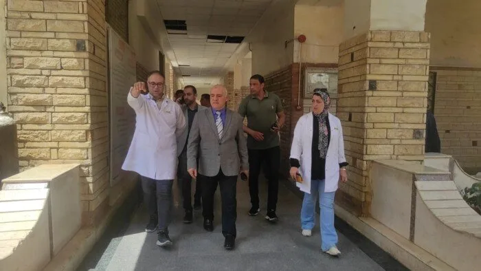 مدير الصحة في القليوبية يراقب تقدم العمل في مستشفى الحميات ببنها مدير الصحة في القليوبية يراقب تقدم العمل في مستشفى الحميات ببنها
