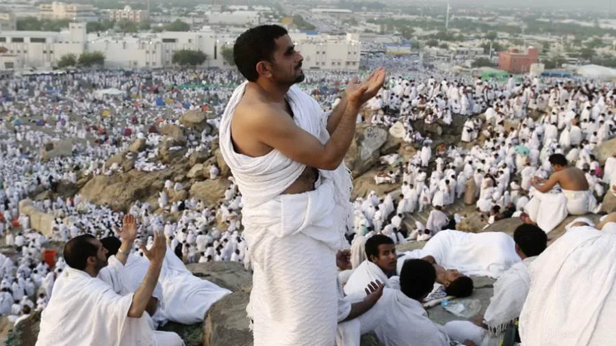 عاجل.. السعودية: غرامة 20 ألف ريال على كل من يُقبض عليه وهو يؤدي أو يحاول أداء الحج بدون تصريح عاجل.. السعودية: غرامة 20 ألف ريال على كل من يُقبض عليه وهو يؤدي أو يحاول أداء الحج بدون تصريح