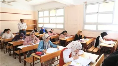 مخالفات كثيرة.. أهم ما تم كشفه في اليوم الثاني بلجان الشهادة الإعدادية في المنوفية مخالفات كثيرة.. أهم ما تم كشفه في اليوم الثاني بلجان الشهادة الإعدادية في المنوفية