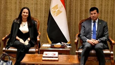 بالصور.. وزير الشباب والرياضة يتناول مع مسؤولي شركة “أديداس” فرص التعاون المشترك بالصور.. وزير الشباب والرياضة يتناول مع مسؤولي شركة “أديداس” فرص التعاون المشترك
