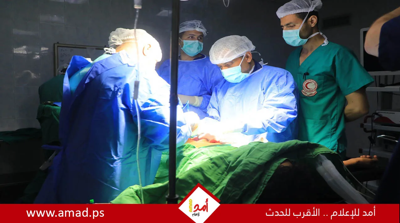 تقرير: طبيب يسافر بواسطة التوك توك من شمال غزة إلى جنوبها لممارسة مهنته تقرير: طبيب يسافر بواسطة التوك توك من شمال غزة إلى جنوبها لممارسة مهنته