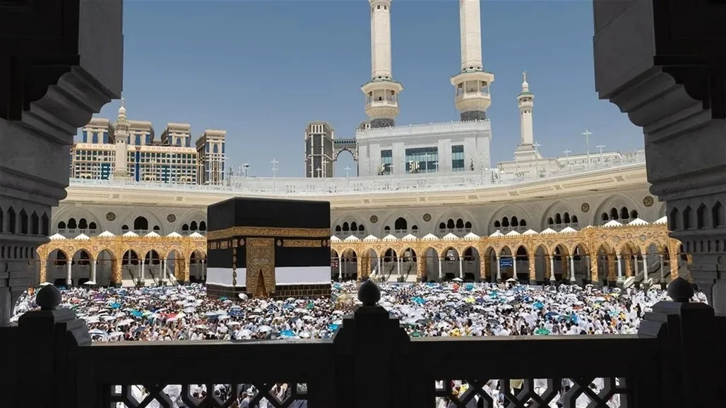 الحجاج يجهزون أنفسهم لتأدية طواف القدوم