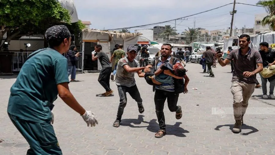 شهيد وإصابات جراء قصف الاحتلال على مدينة غزة شهيد وإصابات جراء قصف الاحتلال على مدينة غزة