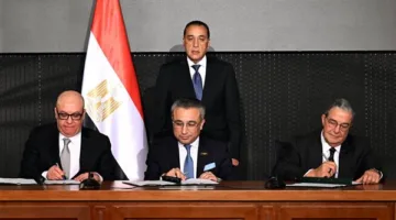 رئيس الوزراء يشارك في توقيع اتفاقية شراكة وتطوير لإطلاق مدينة “جريان” على محور الشيخ زايد.