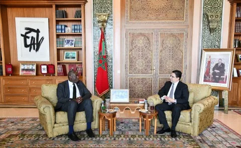 بريطانيا تدعم فكرة الحكم الذاتي لحل النزاع في إقليم الصحراء بريطانيا تدعم فكرة الحكم الذاتي لحل النزاع في إقليم الصحراء
